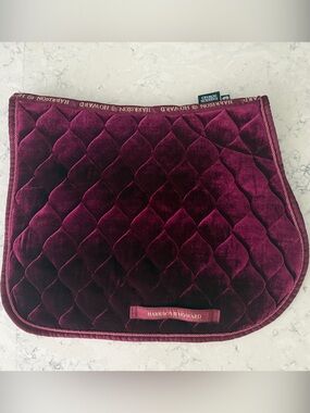 Harrison Howard Velvet all purpose saddle pad. Spine about 23 inches